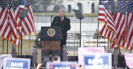 Zamieszki w USA. Demokraci chcą impeachmentu Trumpa
