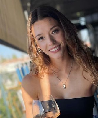 W Polsce mróz, a ona odpoczywa w bikini