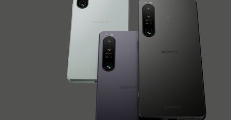 iPhone droższy, ale to i tak przegięcie. Xperia 1 IV w przedsprzedaży