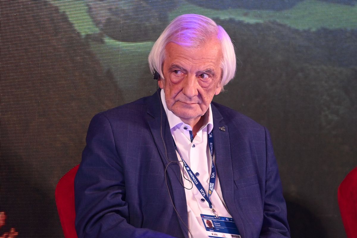 Wicemarszałek Sejmu RP Ryszard Terlecki podczas panelu dyskusyjnego w ramach drugiego dnia XXX edycji Forum Ekonomicznego w Karpaczu amb) PAP/Art Service 2