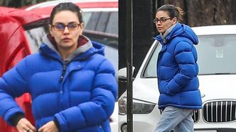 NATURALNA Mila Kunis w niebieskiej puchówce spaceruje ulicami Los Angeles (ZDJĘCIA)