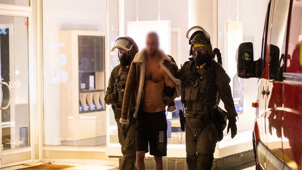 Antyterroryści z zatrzymanym Irańczykiem