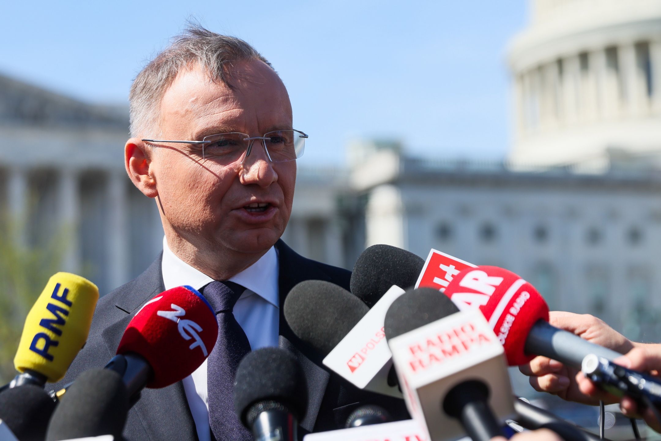 Andrzej Duda
Waszyngton, USA, 12.03.2024. Prezydent RP Andrzej Duda udziela wypowiedzi dla medi�w po spotkaniu z liderami Republikan�w i Demokrat�w w Kongresie w Waszyngtonie, 12 bm. (ad) PAP/Leszek Szyma�ski
Leszek Szyma�ski
25 25., dyplomacja, g�owa pa�stwa, polityk polityka, Prezydent RP, przyst�pienia polski do nato, rocznica, spotkanie, usa, wizyta, zagraniczna, media, Stany Zjednoczone Ameryki, Kapitol Stan�w Zjednoczonych, Kongres Stan�w Zjednoczonych, okulary