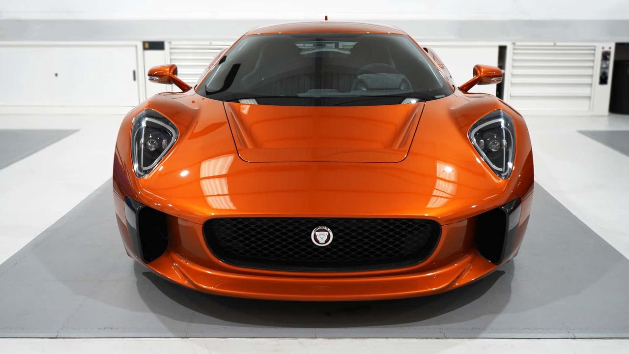 Jaguar C-X75 po 14 latach wyjedzie na drogi. Jest tylko jedno "ale"