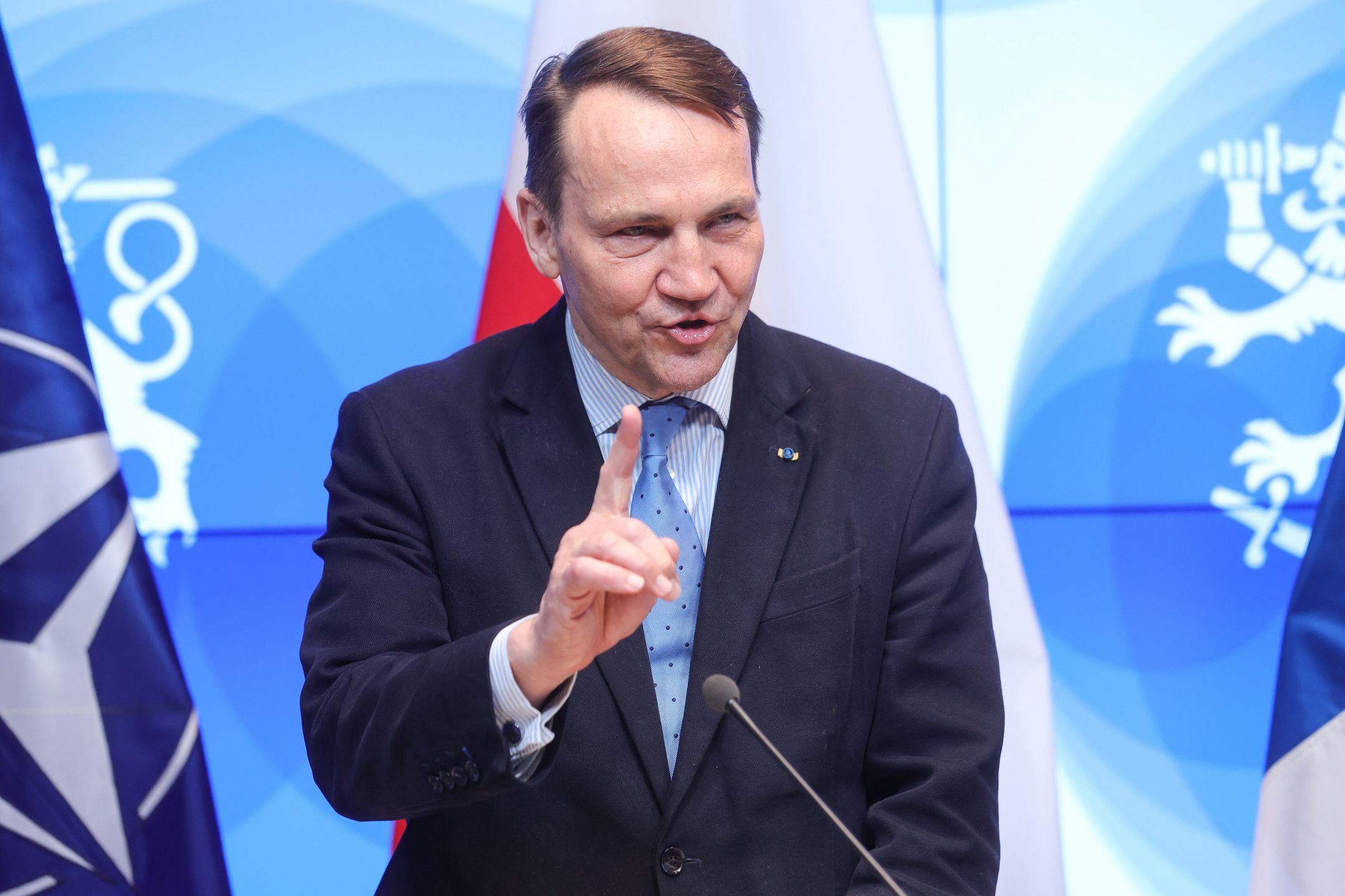Rados�aw Sikorski
Helsinki, Finlandia, 14.03.2024. Minister spraw zagranicznych RP Rados�aw Sikorski na wsp�lnej konferencji prasowej z minister spraw zagranicznych Finlandii Elin� Valtonen w Helsinkach, 14 bm. Minister Rados�aw Sikorski ma spotka� si� r�wnie� z prezydentem Finlandii Alexandrem Stubbem. (aldg) PAP/Rafa� Guz
Rafa� Guz
dyplomacja, minister, msz, polityk, polityka, spraw zagranicznych, wizyta, zagraniczna