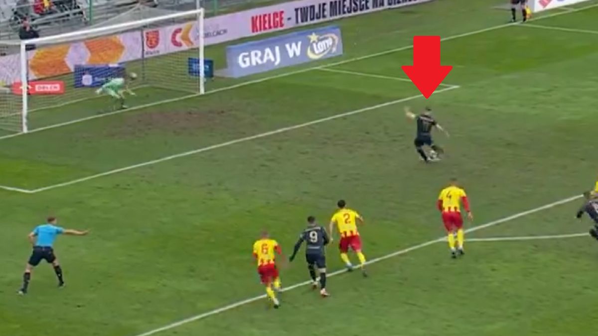 Twitter / Canal+ Sport / Na zdjęciu: strzał Grosickiego