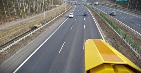 Autostradą 70 km/h może już w wakacje. Trwają rozmowy o mandatach