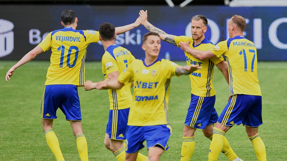PAP / Adam Warżawa / Na zdjęciu: piłkarze Arki Gdynia