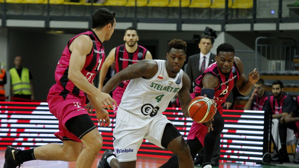 WP SportoweFakty / Artur Lawrenc / Na zdjęciu: Armanii Moore w akcji