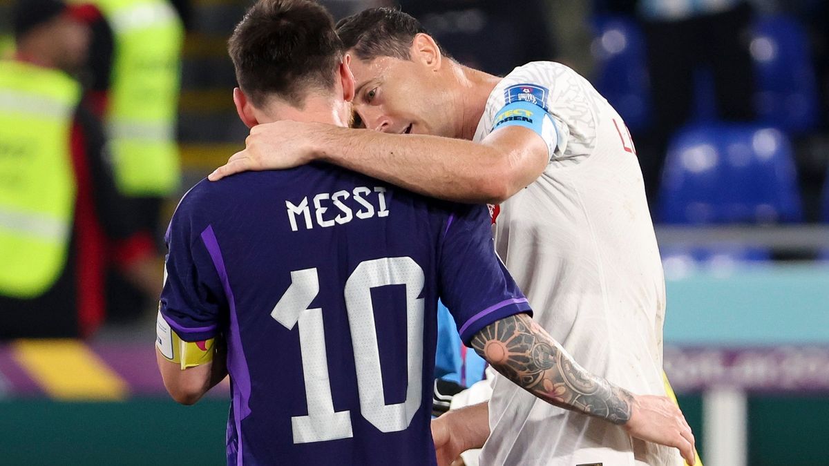 Zdjęcie okładkowe artykułu: Getty Images / Jean Catuffe / Na zdjęciu: Lionel Messi i Robert Lewandowski.