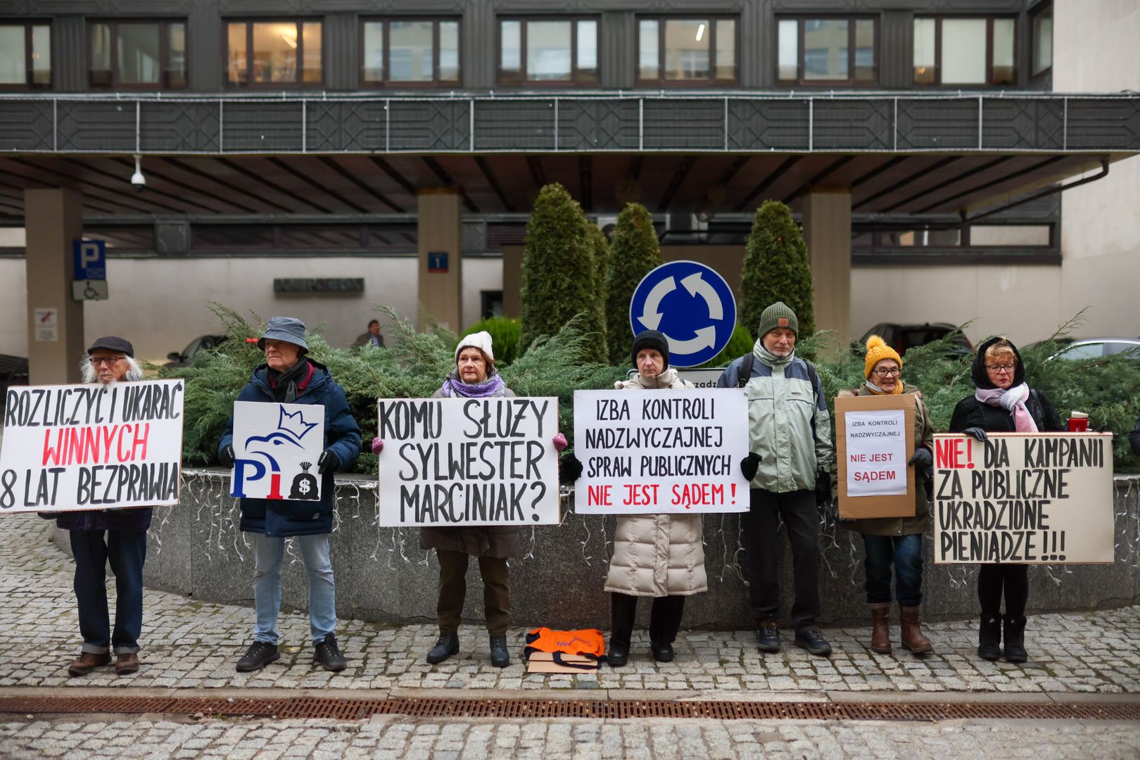 Są wściekli na decyzję PKW. Nie dali dojść do głosu przewodniczącemu