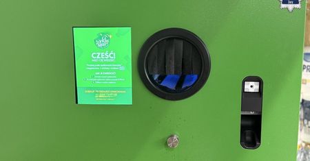 Włamanie do butelkomatu i łup za 50 gr. Sprawa trafi do sądu