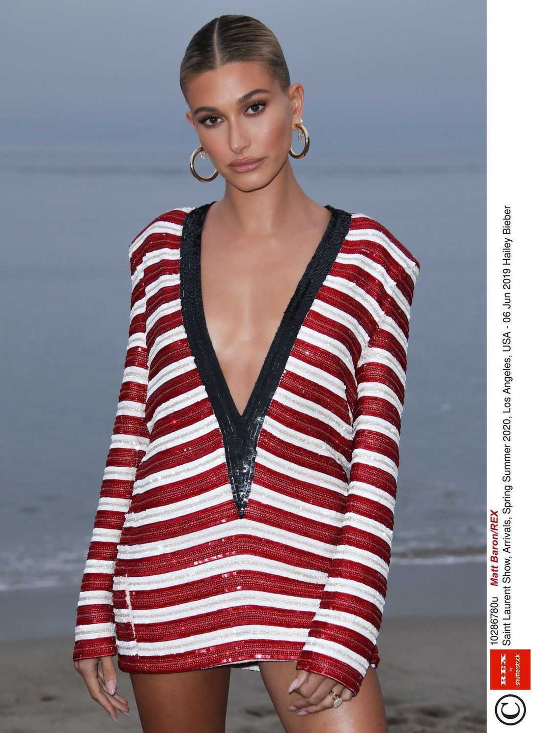 Hailey Bieber - pokaz Saint Laurent