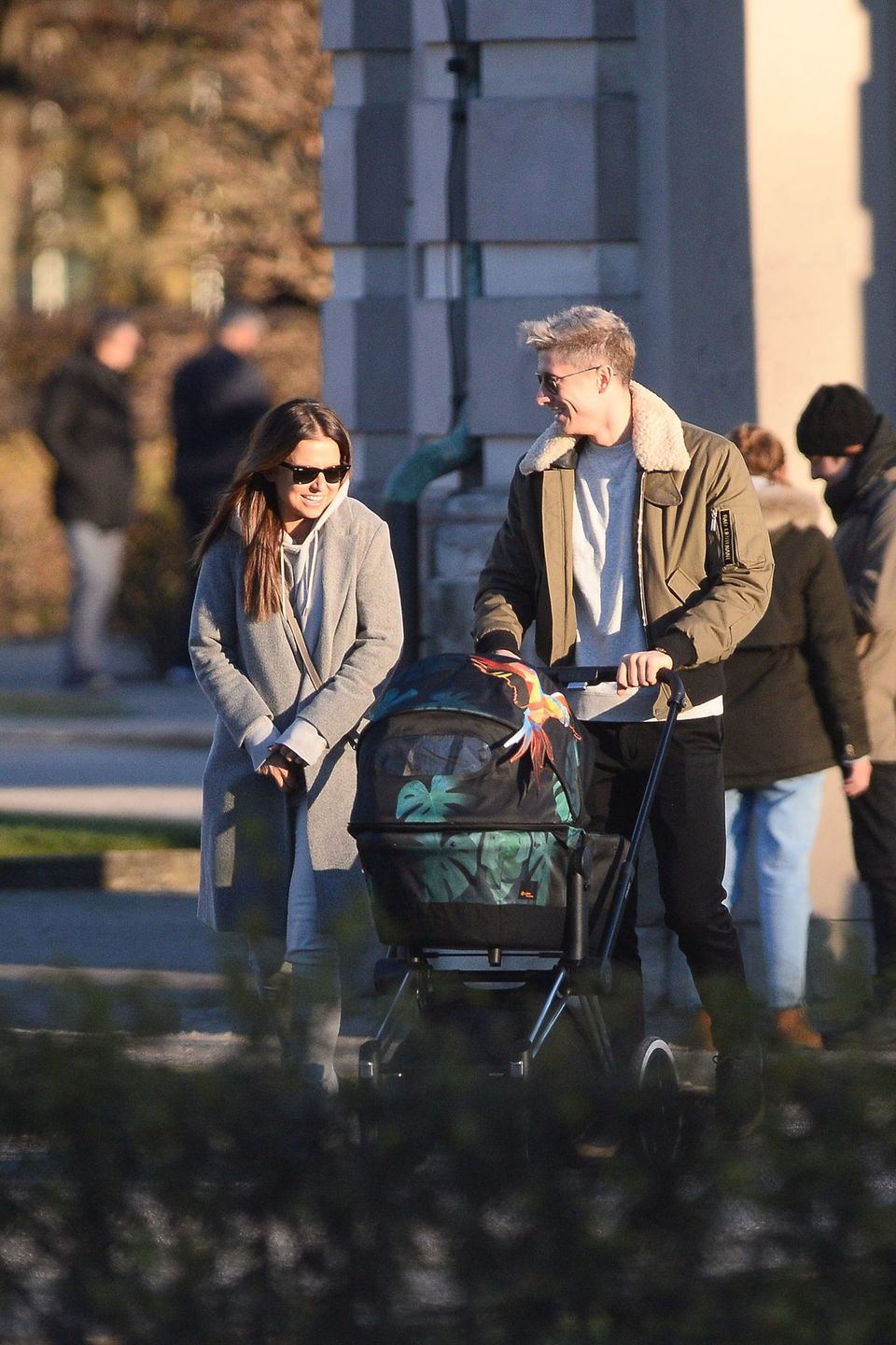 Robert i Ania Lewandowscy spacerują po centrum Monachium