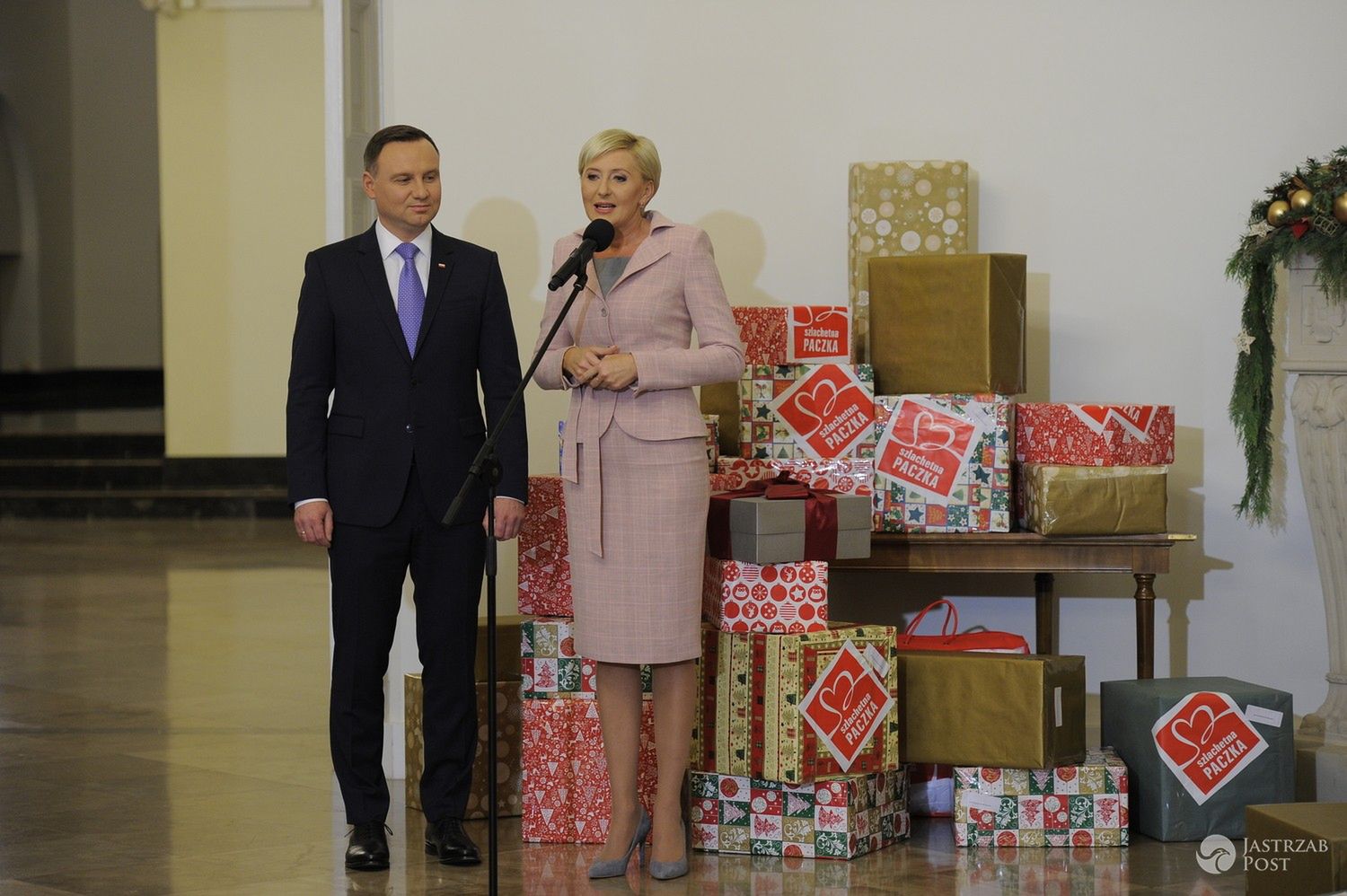 Andrzej Duda i Agata Duda - szlachetna paczka