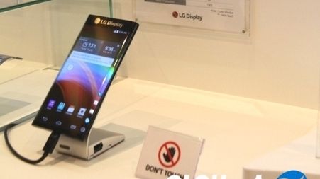 W kuluarach CES 2015 pokazano Galaxy S6, Xperię Z4 i phablet LG z ekranem a'la Galaxy Note Edge? 1