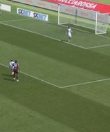 Koszmarny błąd Polaka w Serie A. "Co on tutaj zrobił?" (WIDEO)