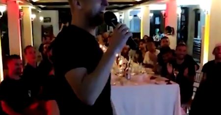 Reprezentant Polski zintegrował się z nowymi kolegami. Został gwiazdą karaoke