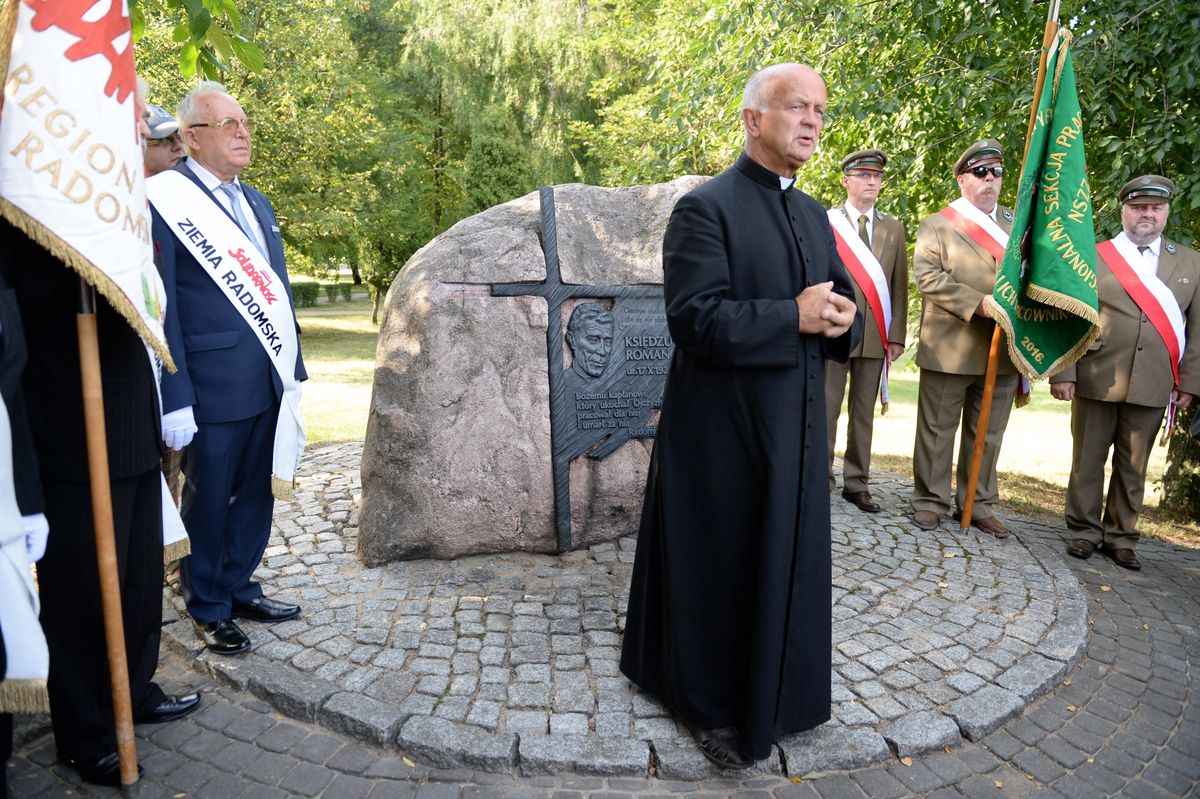 Kapelan "Solidarności" nadal odprawia msze w Radomiu. Jest oskarżany o molestowanie