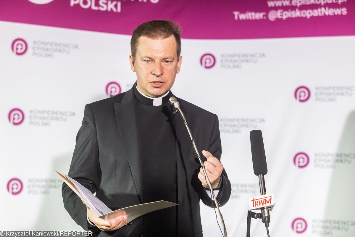 Poznań. Na Mr. Gay Poland symulowano zabójstwo arcybiskupa Marka Jędraszewskiego. RPO i KEP reagują