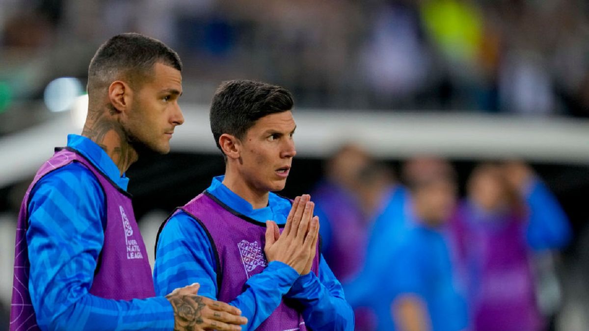 Getty Images / Alex Gottschalk/DeFodi Images  / Na zdjęciu: Gianluca Scamacca (z lewej)