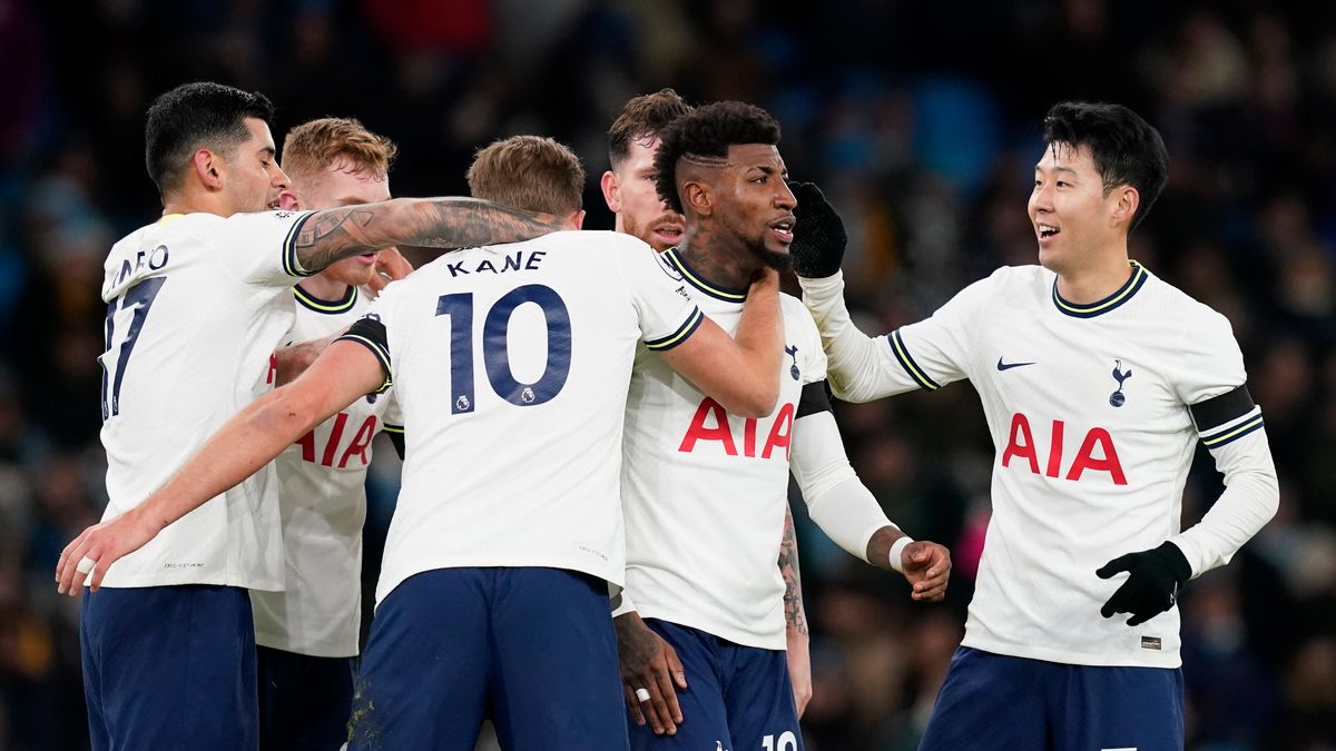 PAP/EPA / Andrew Yates / Na zdjęciu: piłkarze Tottenhamu Hotspur