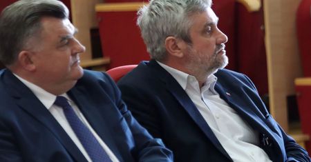 Zmarnowane miliony i zarzuty nadużycia władzy dla wiceministra z PiS