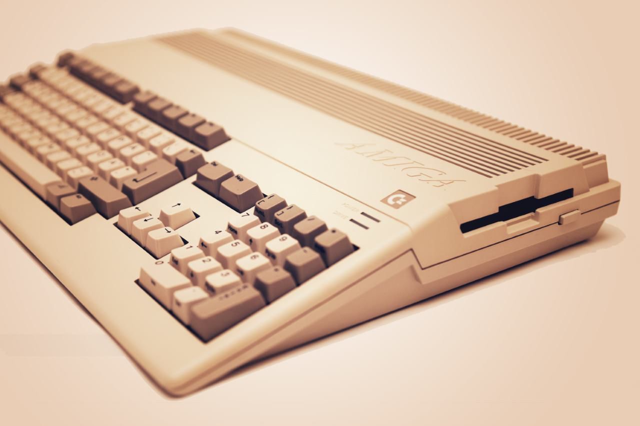 Trzydzieści lat później. Amiga Corner #1: Kupujemy Przyjaciółkę