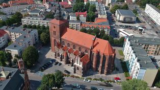 Słupsk: Trwa modernizacja zabytkowych budynków przy ulicy Partyzantów