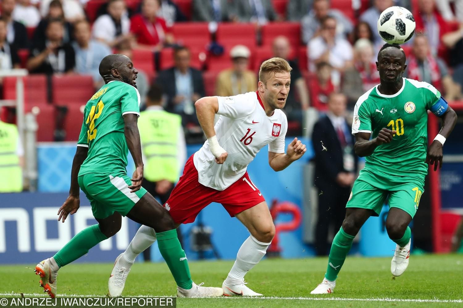 Mecz Polska-Senegal, Mundial 2018, na zdj. Kuba Błaszczykowski i Youssouf Sabaly oraz Sadio Mane