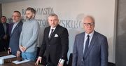 Jarosław Sarna nowym radnym Ostrowca. Złożył ślubowanie podczas nadzwyczajnej sesji