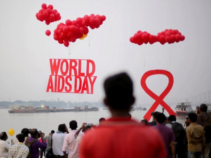 O HIV dowiadują się w Polsce 3 osoby dziennie
