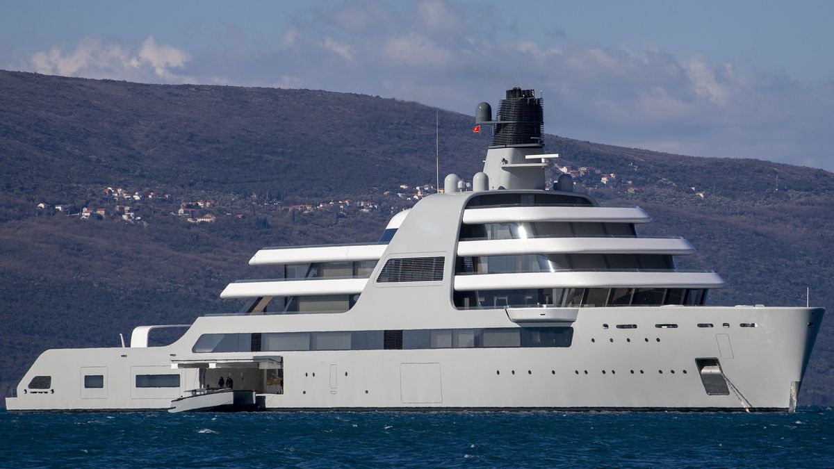 Zdjęcie okładkowe artykułu: Getty Images / Filip Filipovic / Na zdjęciu: jacht Solaris należący do Romana Abramowicza