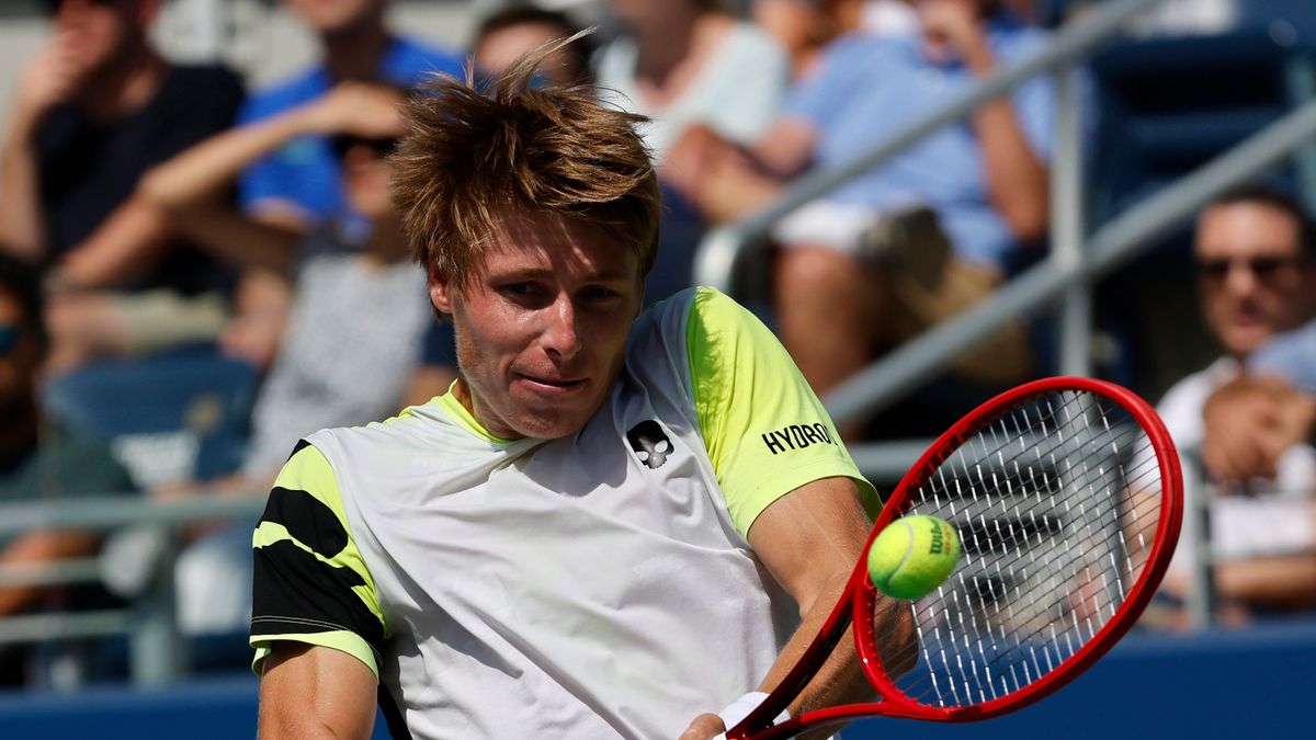 PAP/EPA / JOHN G. MABANGLO / Na zdjęciu: Ilja Iwaszka