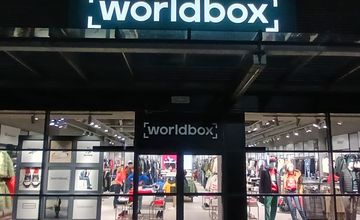 Właściciel CCC i eobuwia zaczął handlować odzieżą. Zysk w dół, mniej e-commerce
