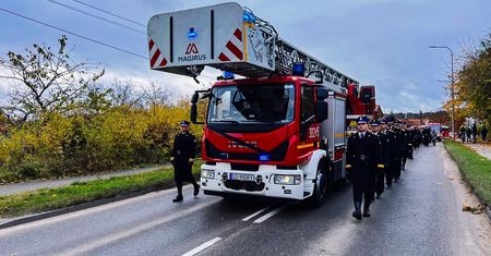 Wzruszające pożegnanie. Pogrzeb strażaka, który zginął podczas poszukiwań Grzegorza Borysa