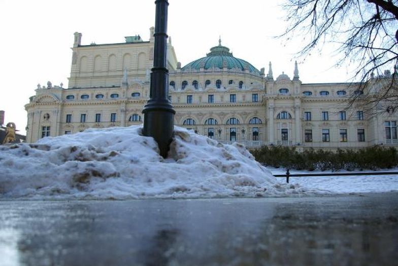 Kraków oszczędza na kulturze. Mniej pieniądzy dla muzeów, teatrów i bibliotek
