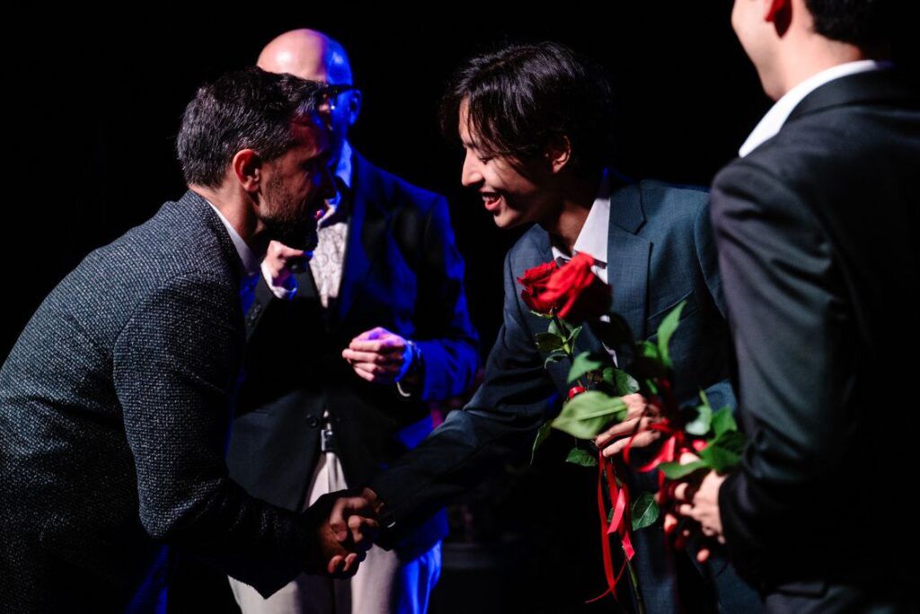 Michał Litwiniuk gratuluje braciom Lee po Recitalu Chopinowskim w Białej Podlaskiej © Miasto Biała Podlaska