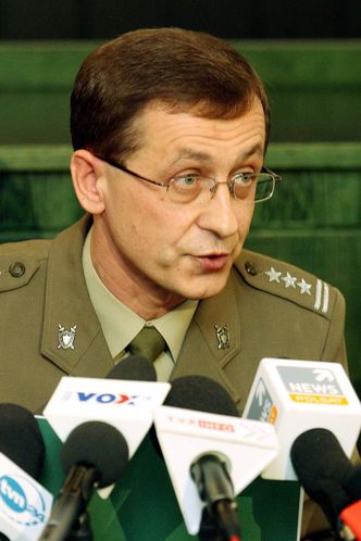 Prezydent powołał Artymiaka na naczelnego prokuratora wojskowego