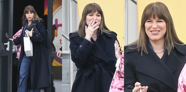 Odmieniona Katarzyna Bonda raczy się dymkiem przed studiem Polsatu (ZDJĘCIA)