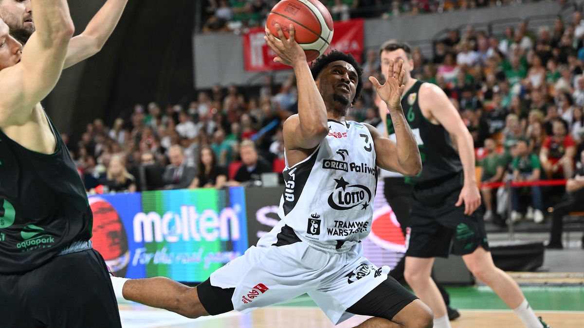 PAP / Maciej Kulczyński / Loren Jackson