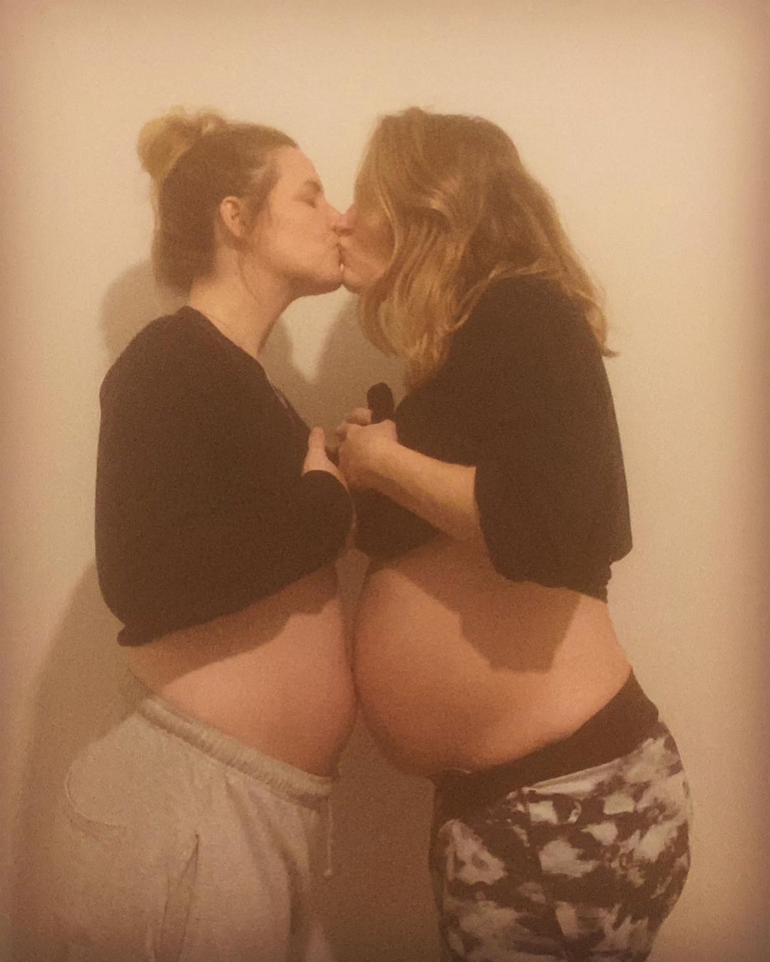 @twomumstwobuns