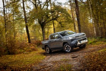 Elektryczna Toyota wjeżdża do Polski. Znamy zasięg i ceny