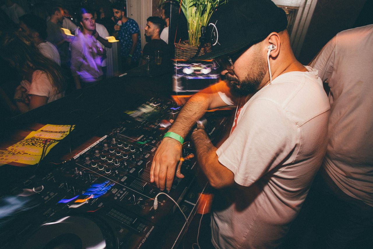 Piotrków Trybunalski:  Będzie muzyka techno prosto z balkonu.