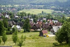 Górale nie chcą się szczepić? Wiceminister bije na alarm i mówi o lockdownie
