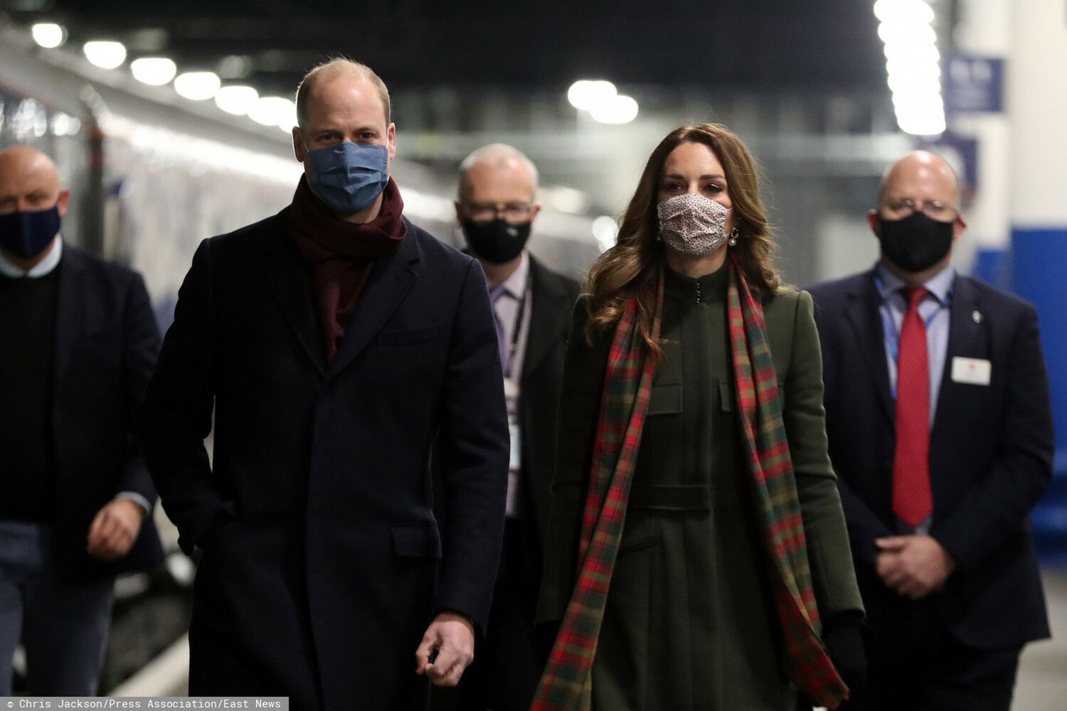 Księżna Kate i William w pociągu