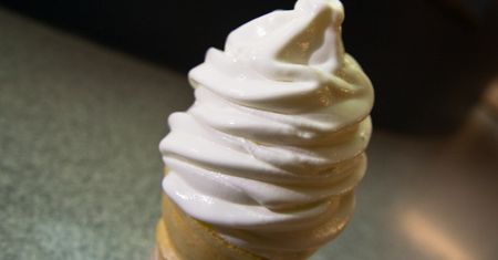 Lody włoskie light o smaku waniliowym w wafelku
