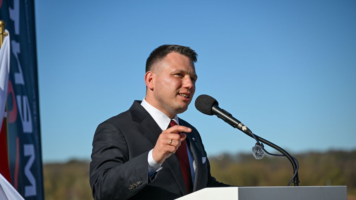 S�awomir Mentzen
Kamie� Pomorski, 03.04.2025. Wybory Prezydenta RP 2025 - kampania. Kandydat Konfederacji w wyborach prezydenckich S�awomir Mentzen na spotkaniu z wyborcami w Kamieniu Pomorskim, 3 bm. (aldg) PAP/Marcin Bielecki
Marcin Bielecki
kampania, kandydat, prezydenckie, S�awomir Mentzen, spotkanie, wyborcy, wybory, konfederacja, na prezydenta, wyborcze