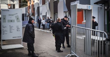 Mieli świętować aneksję ukraińskich ziem. Na wydarzeniu nie pojawił się prawie nikt