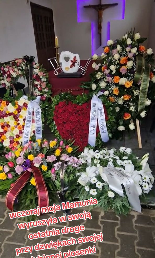 Izabela Zeiske opublikowała nagranie z pogrzebu mamy